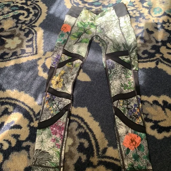 NWT CALIA by Carrie Underwood limited edition workout tight - Picture 11 of 13